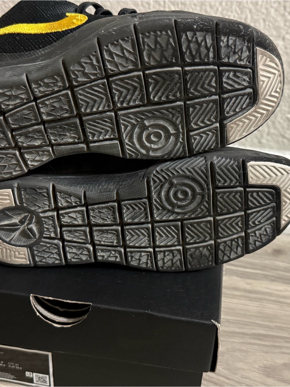 Nike Kobe kids shoes - Picture 6 of 6